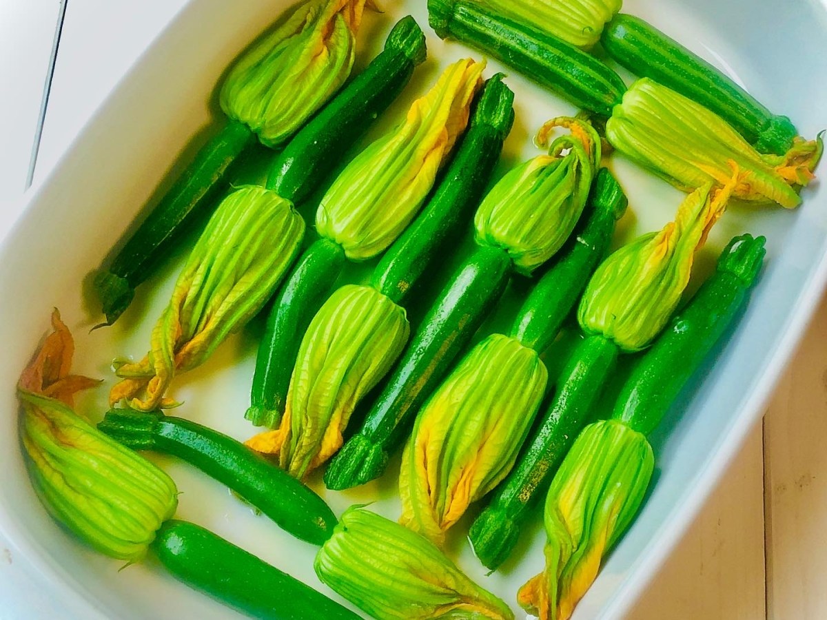 Gefüllte Zucchiniblüten